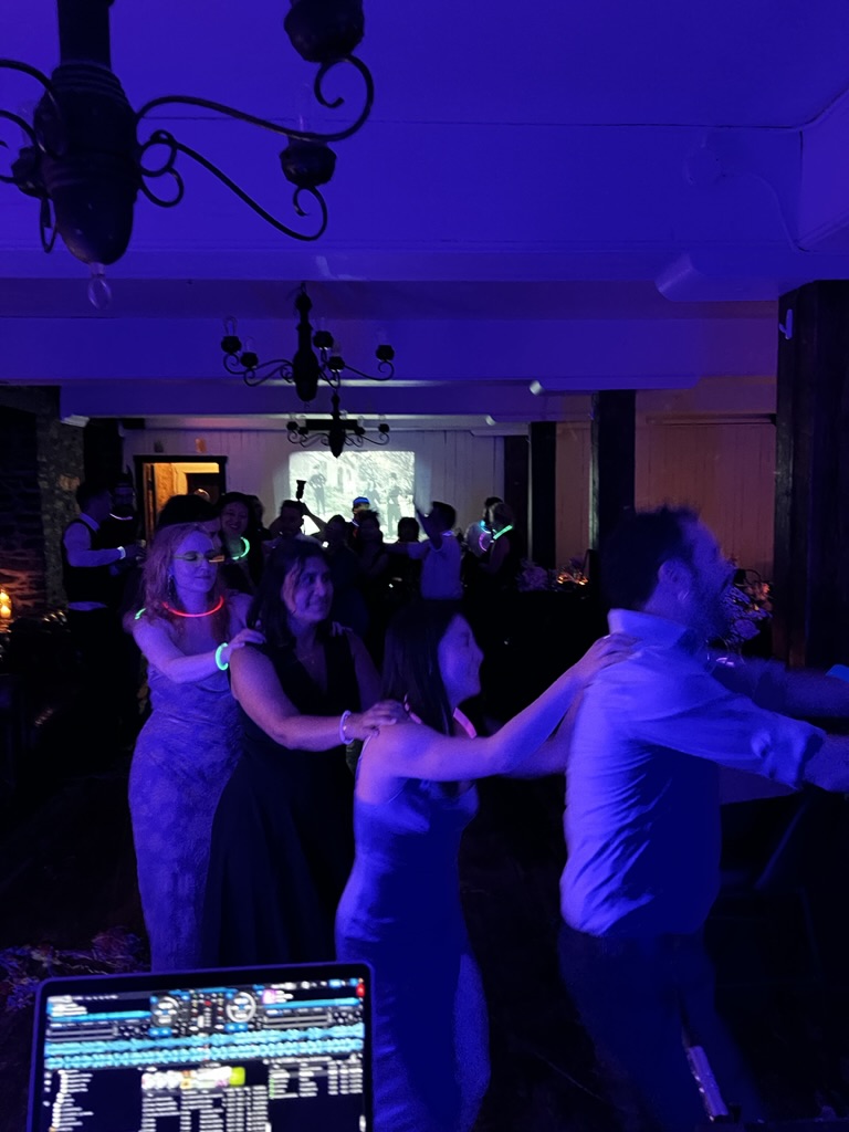 DJ para fiestas privadas y celebraciones en Montreal — Eleganza Événements