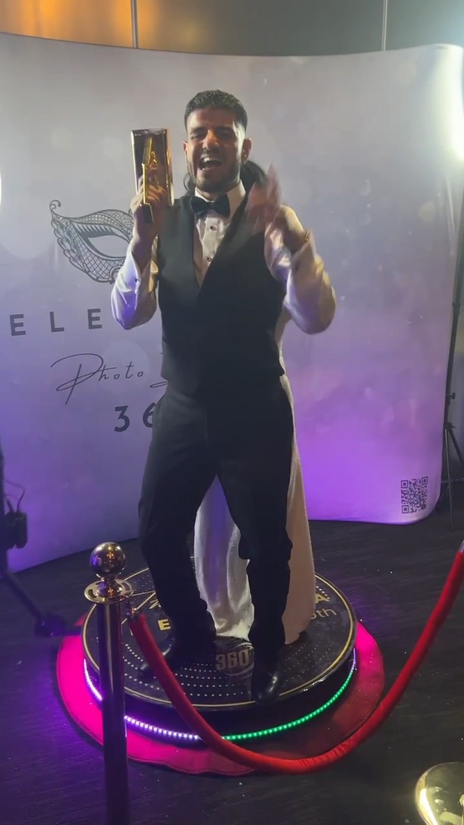 Wedding 360 Video Booth — 26